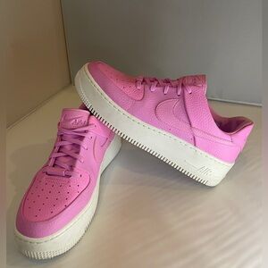 Nike Women’s Air Force 1 Sage Low Psychic Pink Used Size 9.5